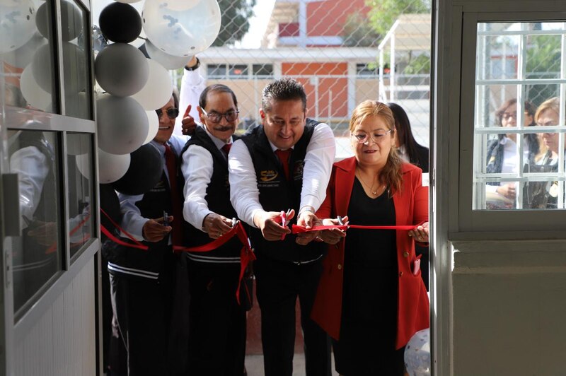 Inauguración de una escuela