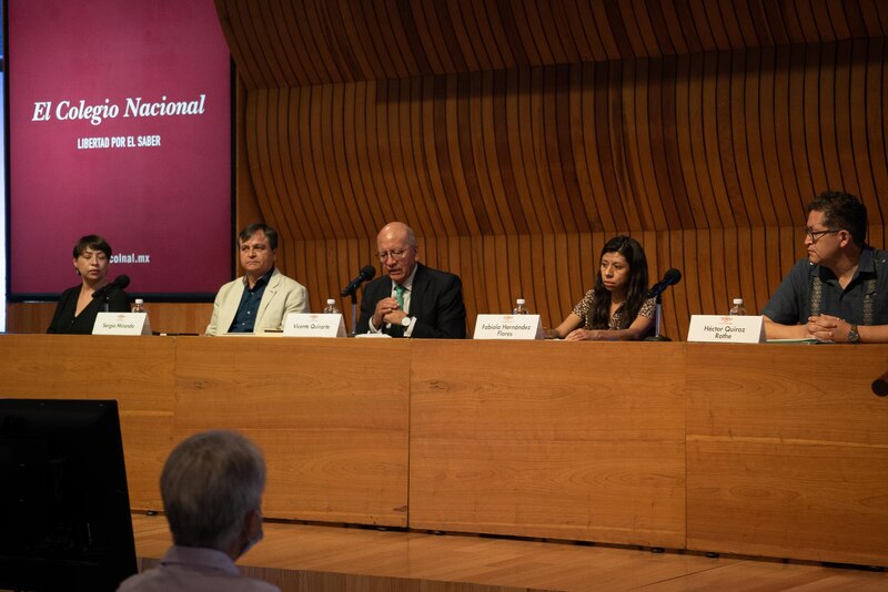 Mesa redonda en El Colegio Nacional