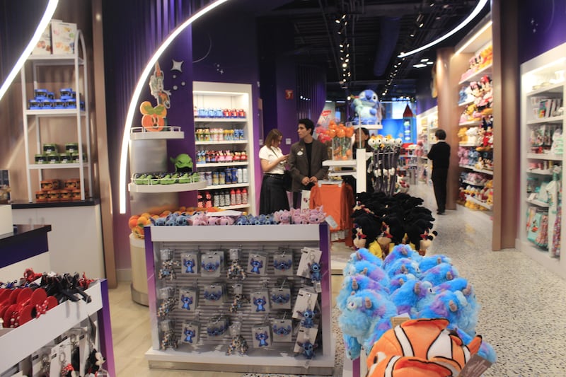 Productos de la Disney Store en Plaza Perisur