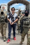 Deporta EU a Julio César Chávez JR; está en Hermosillo