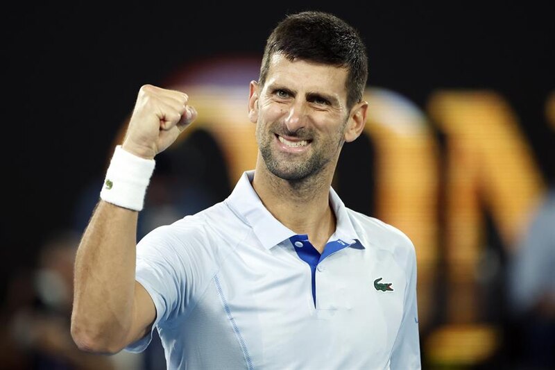 Novak Djokovic celebra su victoria en el Abierto de Australia 2023