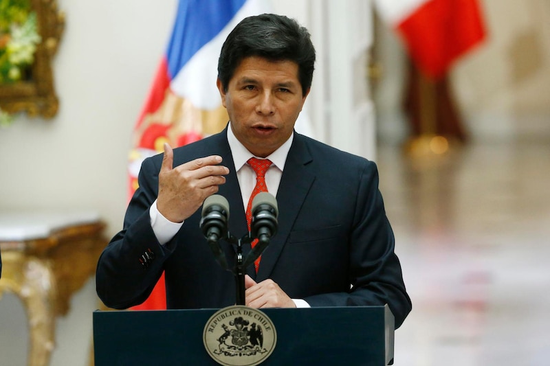 El Presidente Gabriel Boric da un discurso en La Moneda