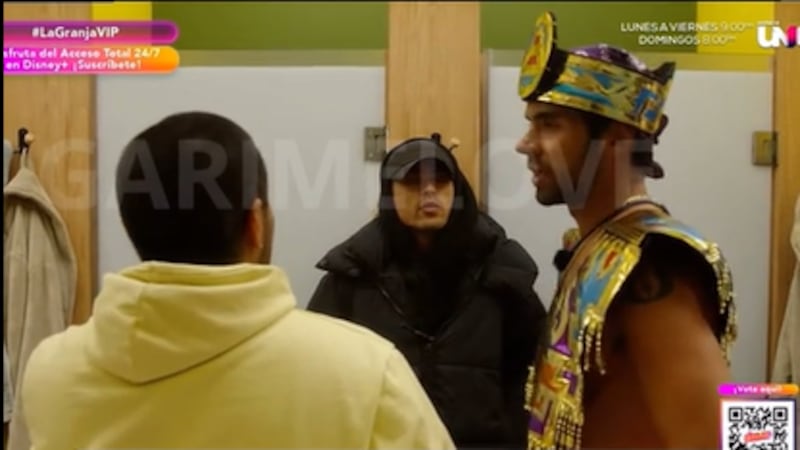 Momento en el que inicia la discusión entre Eleazar Gómez y César Doroteo