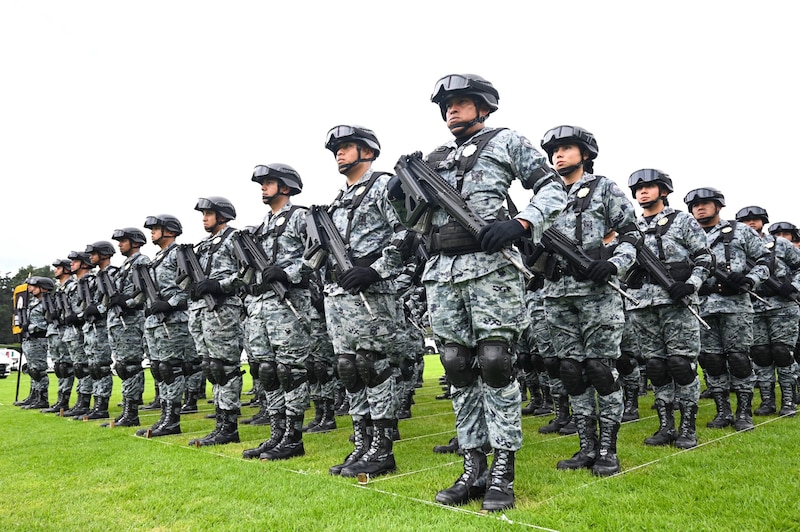 Ceremonia del sexto aniversario de la Guardia Nacional, en Campo Marte