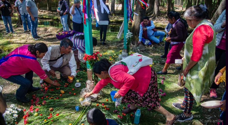 Ceremonia indígena en honor a la Pachamama