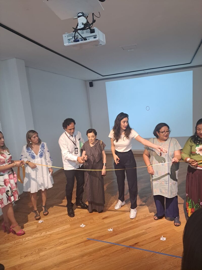 Inauguración de la exposición "El hilo de la memoria"