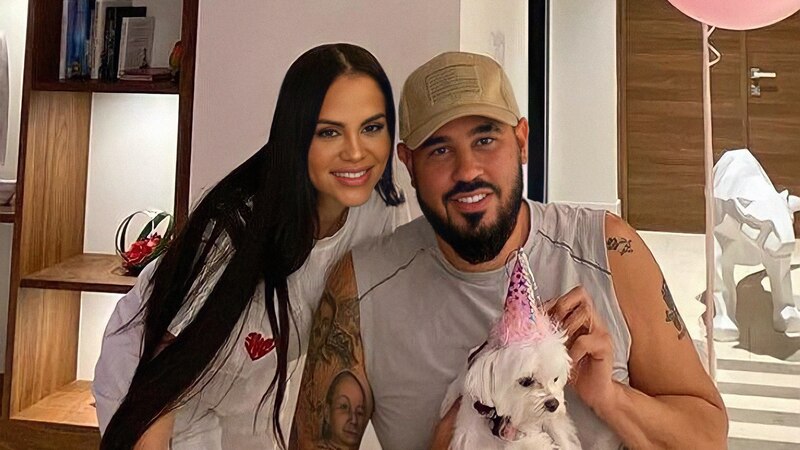 Karol G y Anuel AA celebran el cumpleaños de su perro
