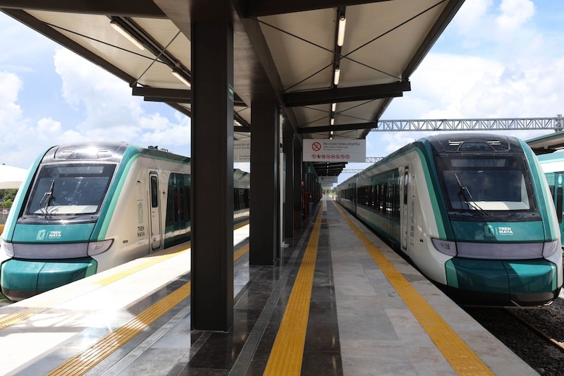 Claudia Sheinbaum Pardo, Presidenta Electa de México, y Andrés Manuel López Obrador, Presidente de México, encabeza la inauguración de la estación Chetumal del Tren Maya y entregaron reconocimientos a ingenieros constructores del proyecto.