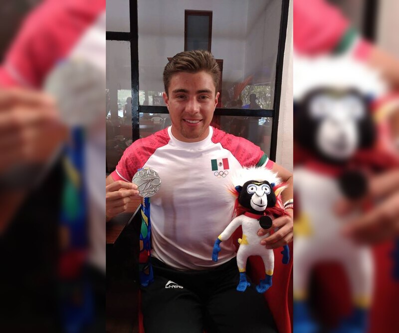 El clavadista mexicano Kevin Berlín ganó medalla de plata en Tokio 2020