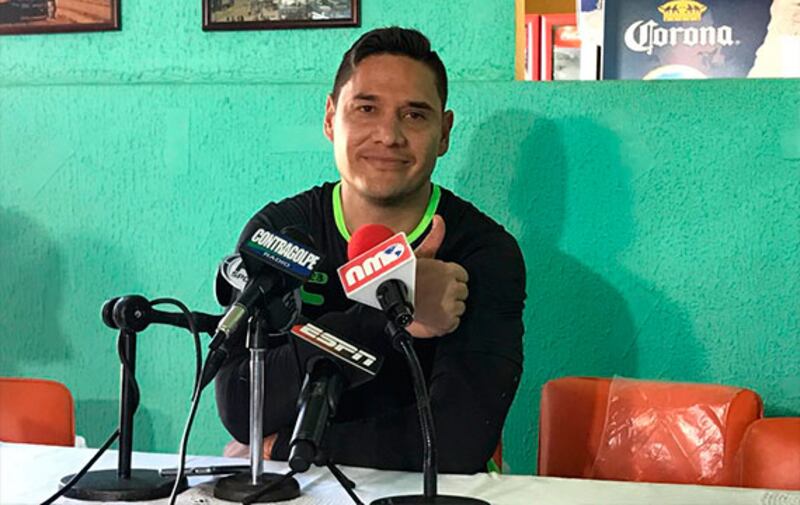 El futbolista ecuatoriano Miller Bolaños, durante una entrevista.