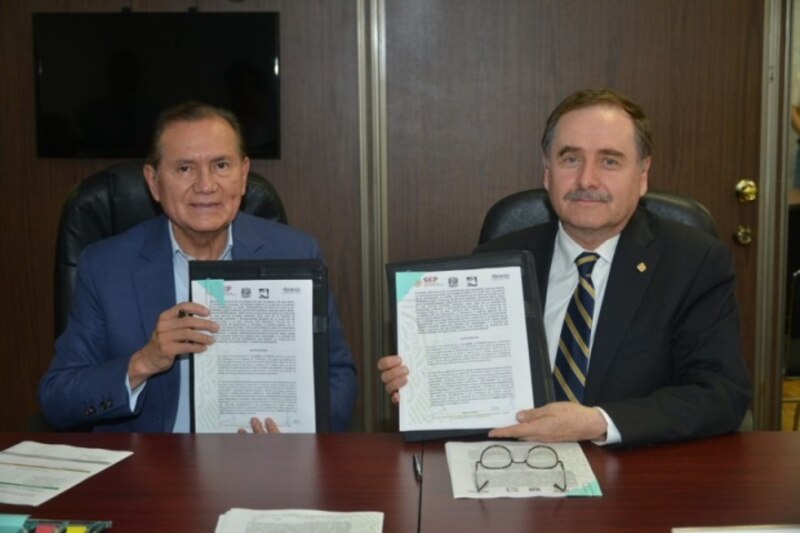 Firma de convenio entre la SEP y la SEP