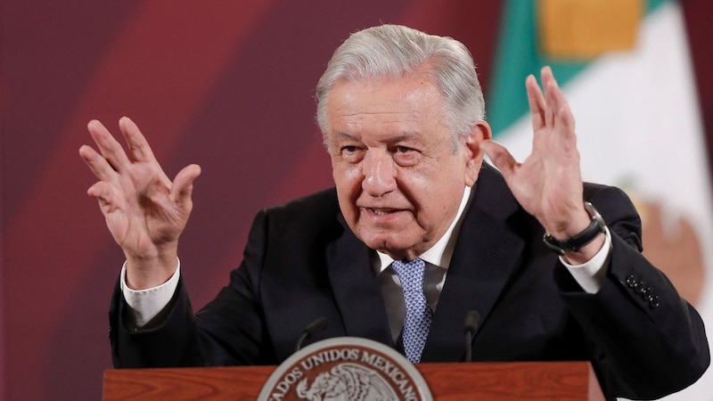 El presidente Andrés Manuel López Obrador da un discurso.