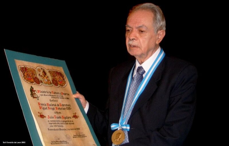 Miguel Ángel Asturias, escritor guatemalteco ganador del Premio Nobel de Literatura