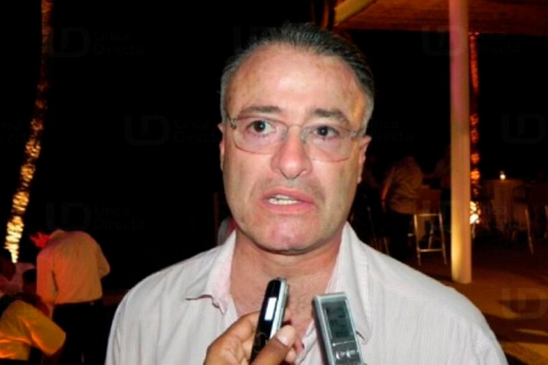 El presidente de la República, Luis Abinader, durante una entrevista.