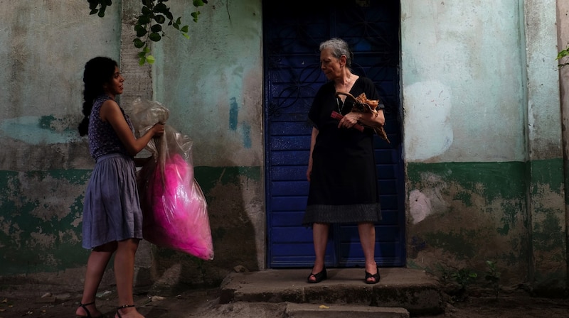 La nieta y la abuela