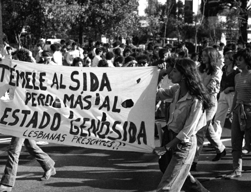 Marcha de protesta contra el SIDA y el Estado genocida