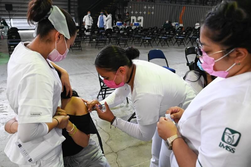 Jornada de vacunación contra el COVID-19 en México
