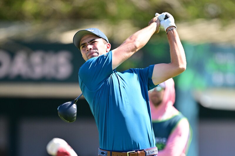 El golfista profesional Jon Rahm en acción durante un torneo