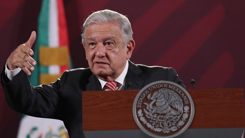 El presidente Andrés Manuel López Obrador da un discurso.