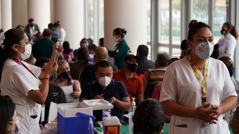 Jornada de vacunación contra el COVID-19 en México