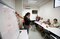 Oferta para personas jóvenes y adultas que buscan concluir su formación básica o capacitarse para el trabajo