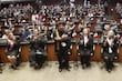 Con la ausencia del PAN y PRI, ministros de la Corte rinden protesta en Senado; primer presidente indígena