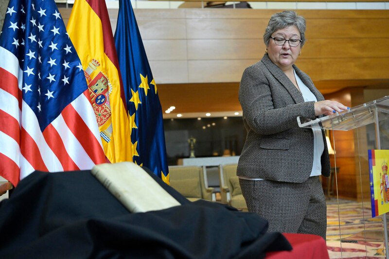 La presidenta de Navarra, María Chivite, durante un discurso en un acto oficial.