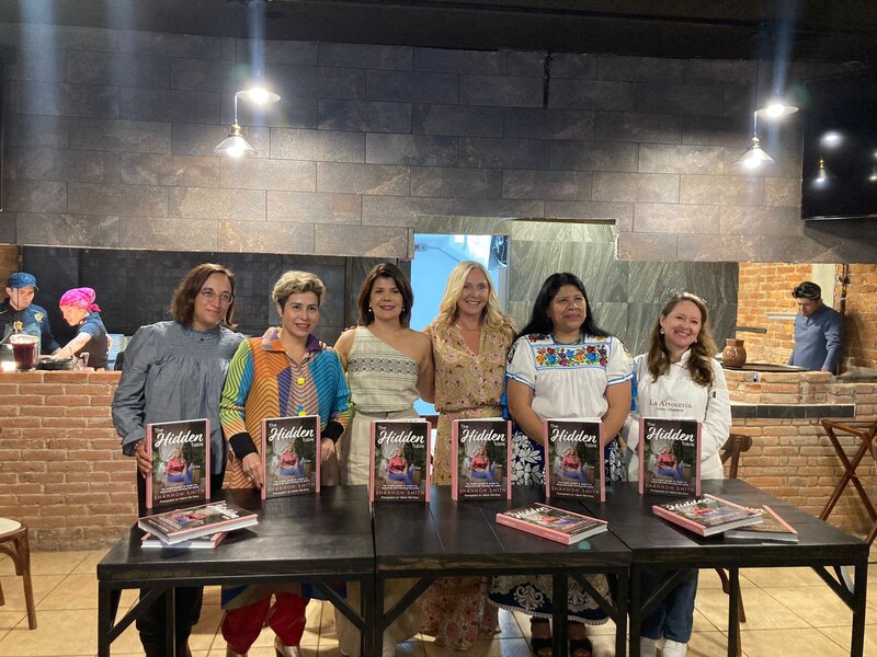 Presentación del libro "The Hidden Table" de Shannon Smith