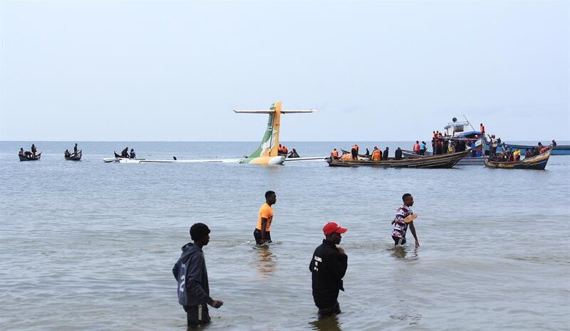 Accidente aéreo en Indonesia deja decenas de muertos
