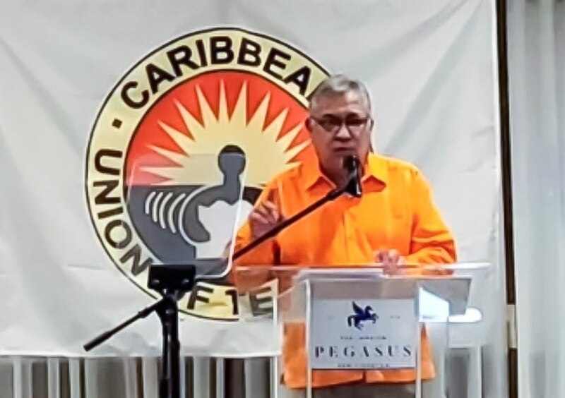 Líder caribeño da un discurso ante la Unión Europea