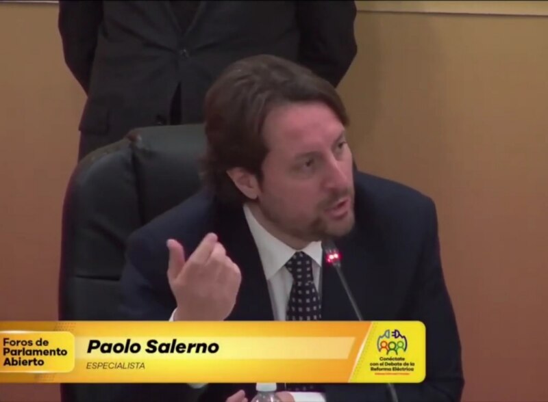 Paolo Salerno, especialista en el foro de Parlamento Abierto