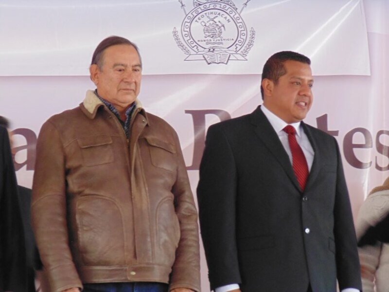 El gobernador de Hidalgo, Omar Fayad, y el presidente municipal de Pachuca, Sergio Baños, encabezaron la ceremonia de entrega de la rehabilitación del mercado Benito Juárez.
