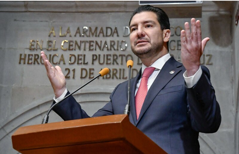 El presidente de México, Andrés Manuel López Obrador, pronuncia un discurso en el centenario de la heroica defensa del puerto de Veracruz.