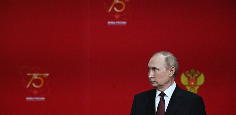 El presidente ruso, Vladimir Putin, pronuncia un discurso durante una ceremonia en el Kremlin.