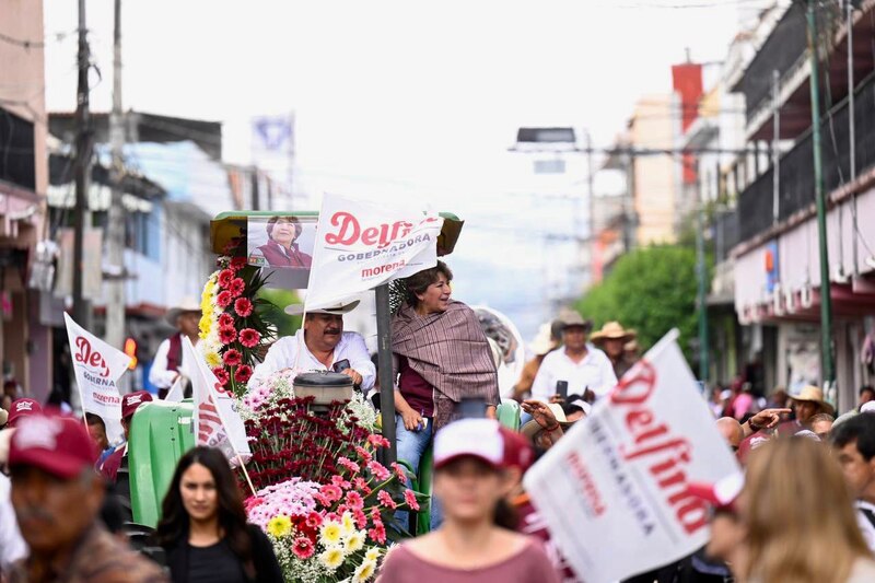 Delfina Gómez encabeza marcha en Texcoco