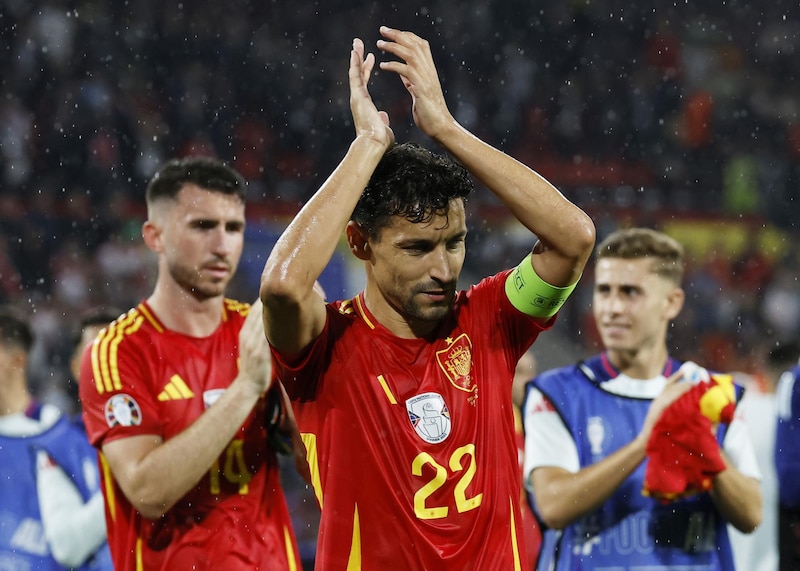 España celebra su victoria en la tanda de penaltis contra Italia