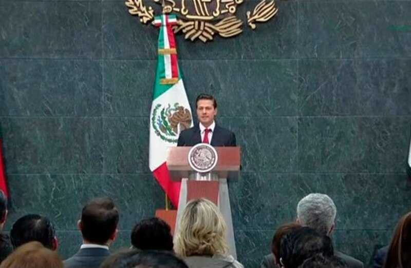 El presidente Enrique Peña Nieto da un discurso ante el Congreso de la Unión