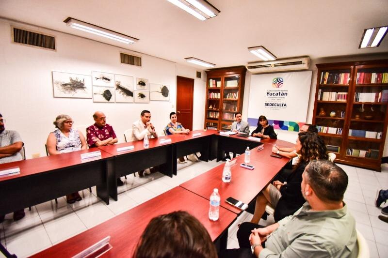 Reunión de trabajo en la sede de la Secretaría de la Cultura y las Artes de Yucatán (Sedeculta)