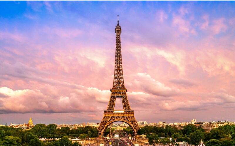 La Torre Eiffel al atardecer