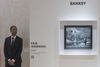 Óleo de Banksy de la ‘Niña con globo’ se vende por 17.9 millones de dólares en Nueva York