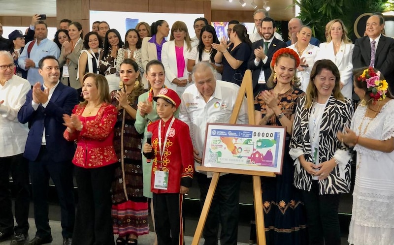 Entrega de premios de la Lotería Nacional