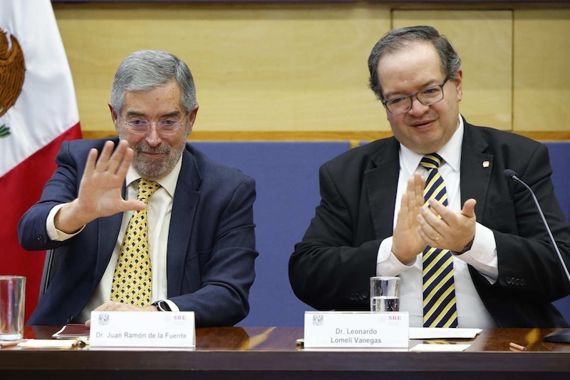 El Canciller Juan Ramón de la Fuente y el Rector Leonardo Lomelí