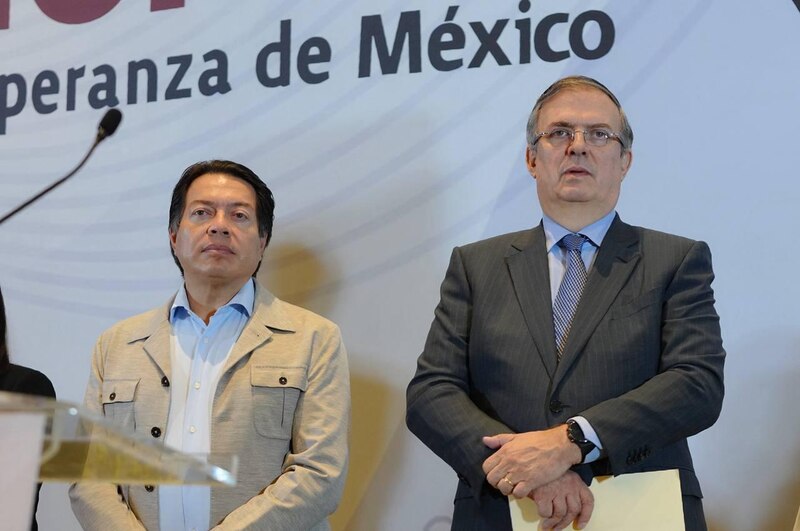 El presidente electo de México, Andrés Manuel López Obrador, y el presidente de la Coparmex, Gustavo de Hoyos, durante un evento en la Ciudad de México.