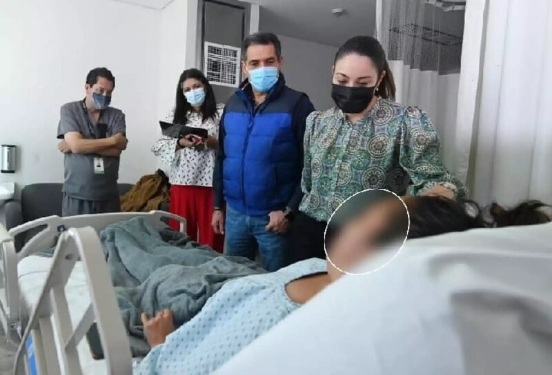 Mujer da a luz en el hospital