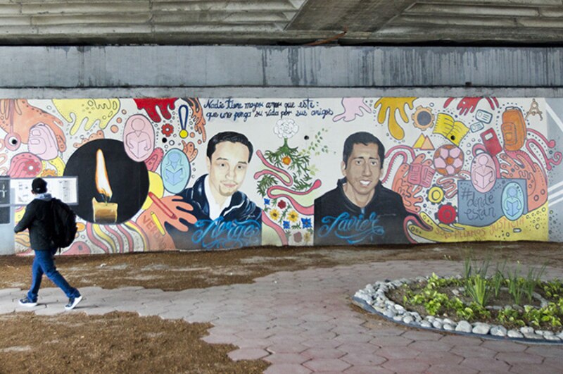 Un mural en honor a los desaparecidos de Ayotzinapa