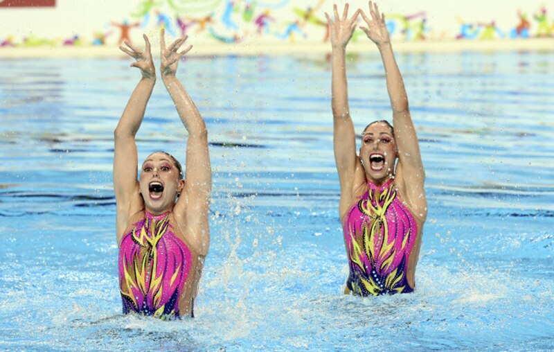 Nadadoras sincronizadas españolas celebran su victoria en los Juegos Olímpicos
