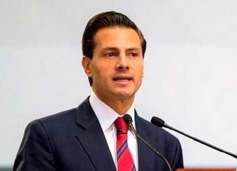 El presidente de México, Enrique Peña Nieto, da un discurso.