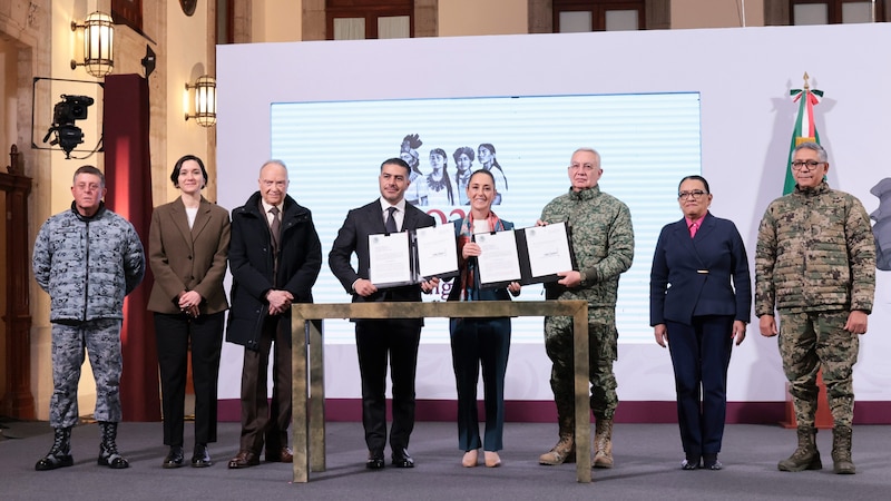 La Presidenta Sheinbaum Pardo firmó dos iniciativa de dos reformas para Sistema Nacional de Seguridad Pública y el Sistema Nacional de Inteligencia e Investigación