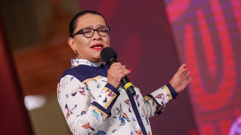 La presidenta de Jamaica, Portia Simpson Miller, pronuncia un discurso.