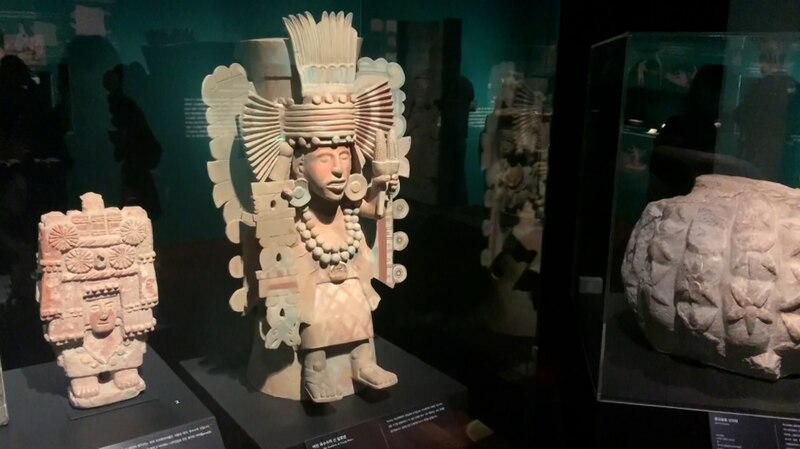 Estatua de un dios azteca